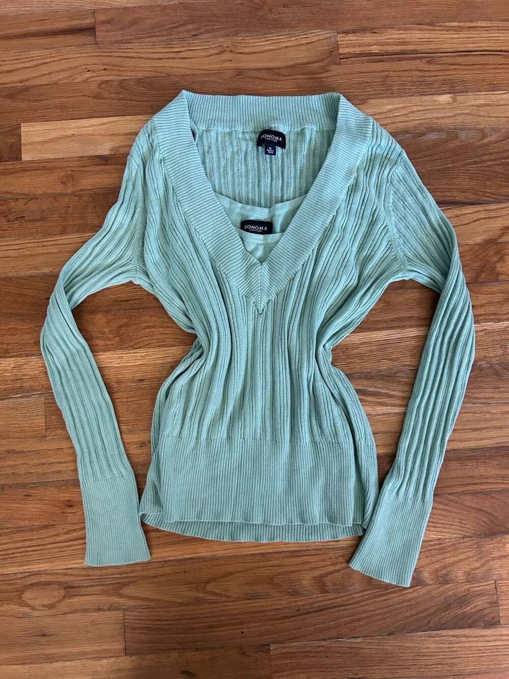 Sonoma Life+Style Mint Green Ribbed V-Neck Sweater